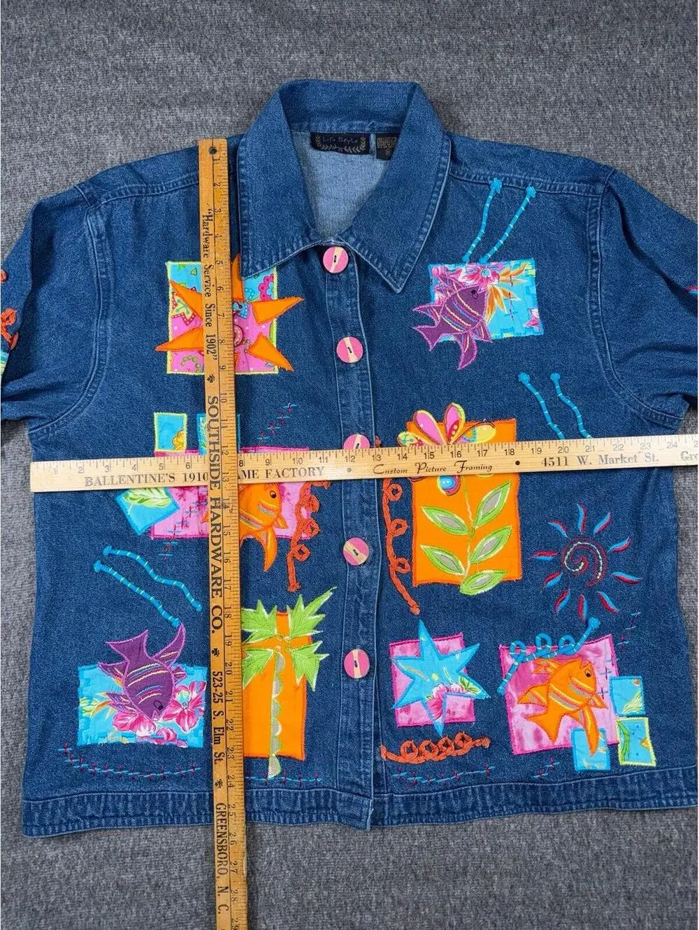 Life Style embroidered Denim wooden-button Jacket size XL Vintage Art to wear - Picture 4 of 5